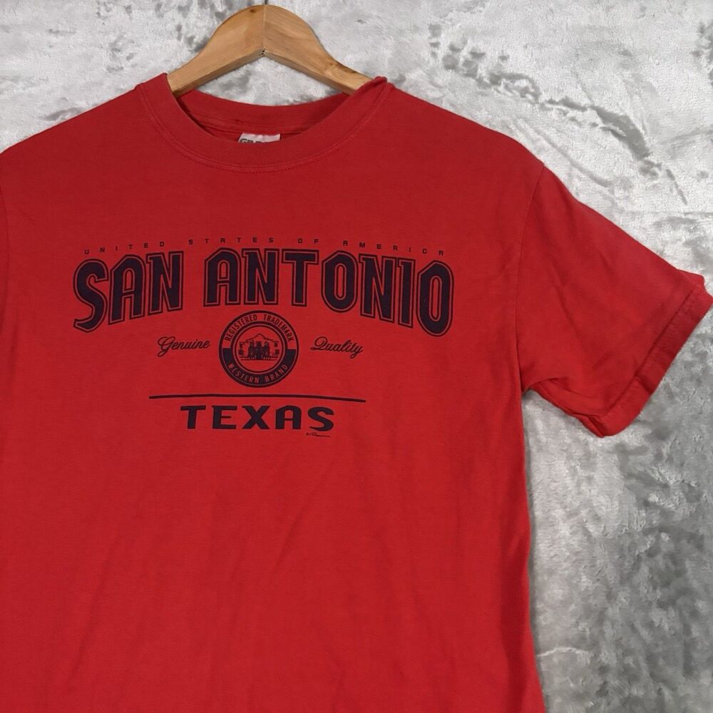 San Antonio Texas T-Shirt Small Red Souvenir City Retro Travel Tee Streetwear